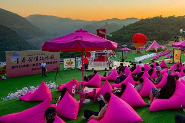 京海策略 一票三日游！淄博红叶柿岩旅游区推出门票新政，助游客深度体验